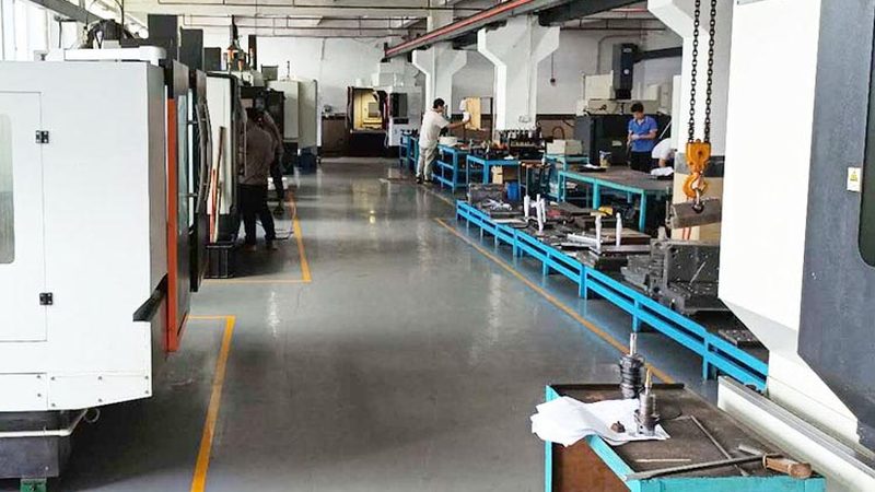 模具加工定制：揭秘十大品牌背后的技术实力**